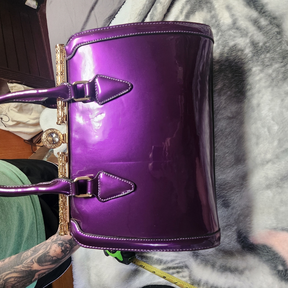 Chic Purple Patent Leather Shoulder Bag